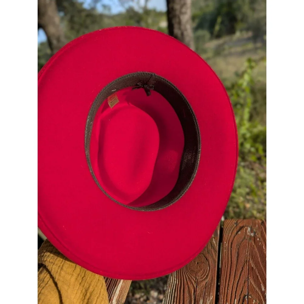 Vintage Outback Trading Co Blood RED Ascot 1322 100% Wool Hat Made In USA Medium